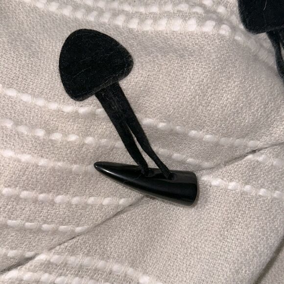 Black Velvet Plastic Cone Shaped Buttons x 2 - Picture 2 of 4